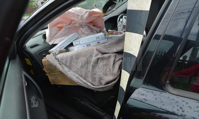 În maşină au fost găsite 7.350 de pachete de ţigări de proveniență ucraineană