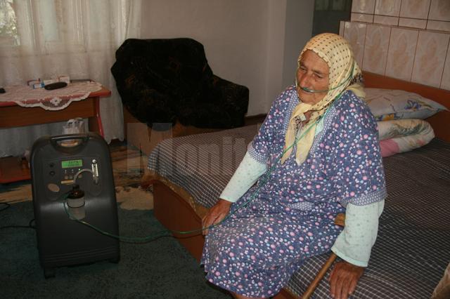 O bătrână de 86 de ani, dependentă de aparatul de oxigen, victimă a fluctuaţiilor de tensiune din reţeaua electrică