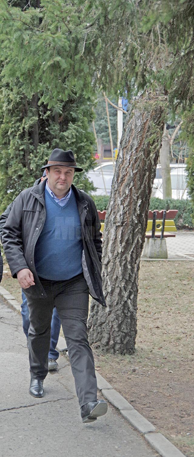 Vasile Viorel Melen, fostul primar al comunei Brodina, este acuzat de comiterea a trei infracţiuni