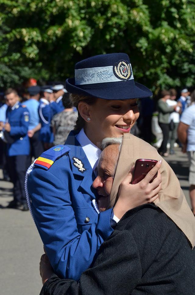 Emoţii la ceremonia de absolvire