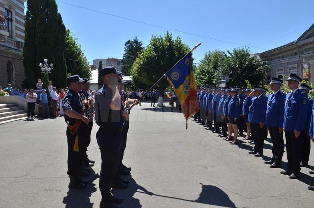 Ceremonia de absolvire şi avansare în gradul de sergent major a absolvenţilor promoţiei 2017 a Şcolii de Subofiţeri Jandarmi