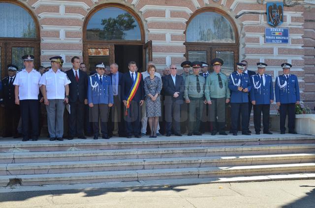 Ceremonia de absolvire şi avansare în gradul de sergent major a absolvenţilor promoţiei 2017 a Şcolii de Subofiţeri Jandarmi