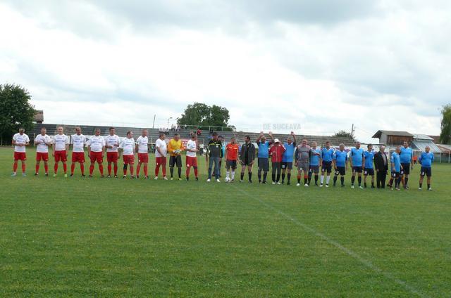 Meciul de fotbal old boys Foresta Fălticeni - CSM Suceava s-a încheiat cu scorul de 6 - 6