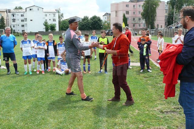 Meciul de fotbal old boys Foresta Fălticeni - CSM Suceava s-a încheiat cu scorul de 6 - 6