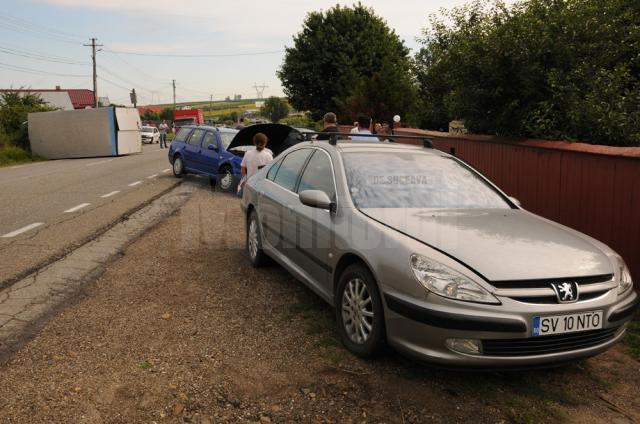 Trei autovehicule au fost implicate într-un accident la Cumpărătura