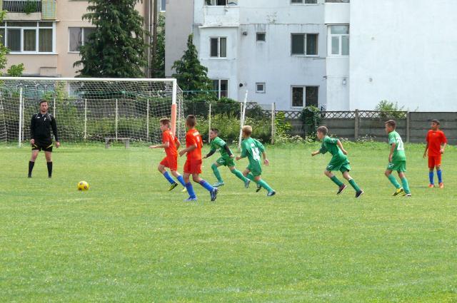 Trei trofee de la Cupa Municipiului Fălticeni la fotbal au revenit Clubului Juniorul Suceava