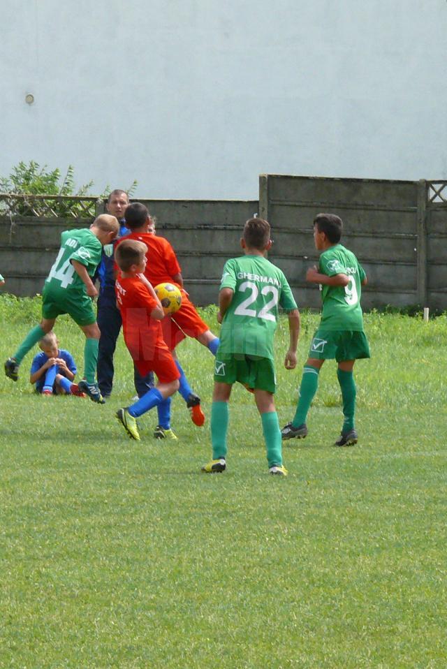 Trei trofee de la Cupa Municipiului Fălticeni la fotbal au revenit Clubului Juniorul Suceava