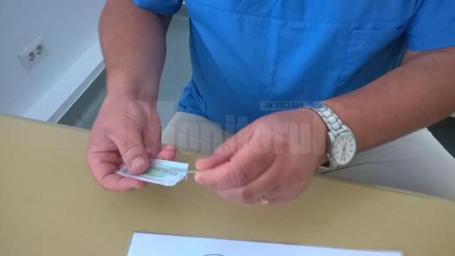 Un medic specializat în acupunctură le garantează sucevenilor că-i scapă de dureri de cap, migrene sau alergii cu ajutorul acelor