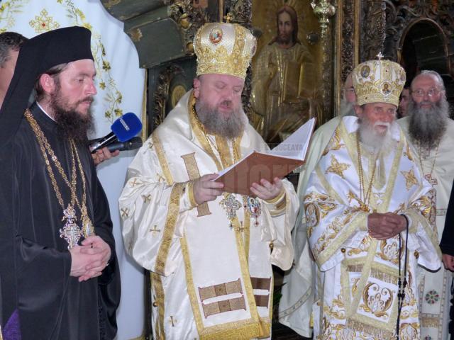 În faţa credincioşilor a fost citit Actul Patriarhal de Confirmare a noului Episcop-vicar, Damaschin Dorneanu