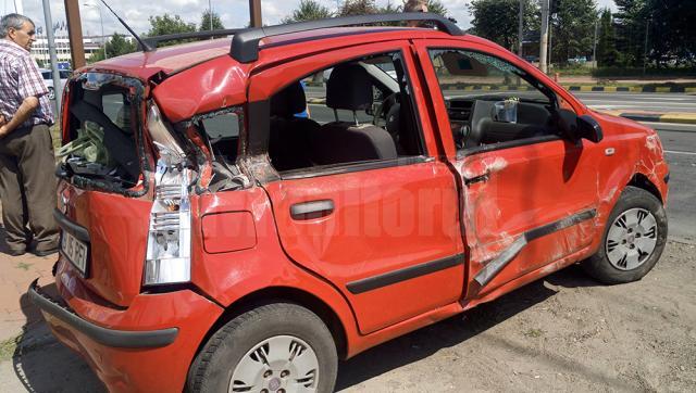 O combină a provocat un accident şi a paralizat traficul din Suceava