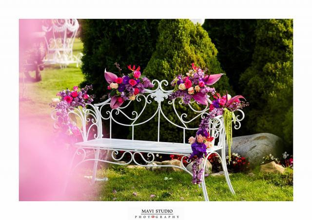 Nuntă de poveste într-un decor spectaculos şi extravagant, realizat de cei mai buni designeri florali din Suceava FOTO: MAVI Studio