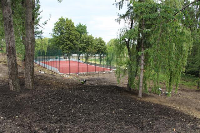 Terenuri de tenis ar putea lua locul celui de golf, în viitoarea zonă de agrement a Sucevei