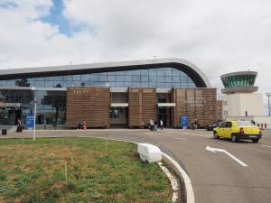 CJ va monta indicatoare suplimentare pentru a facilita accesul rapid către Aeroportul "Ştefan cel Mare"