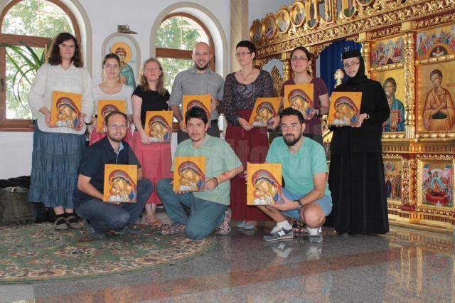 Orele de curs s-au desfășurat zilnic, în sală Paraclisului Centrului Social „Sfântul Ioan Rusul”