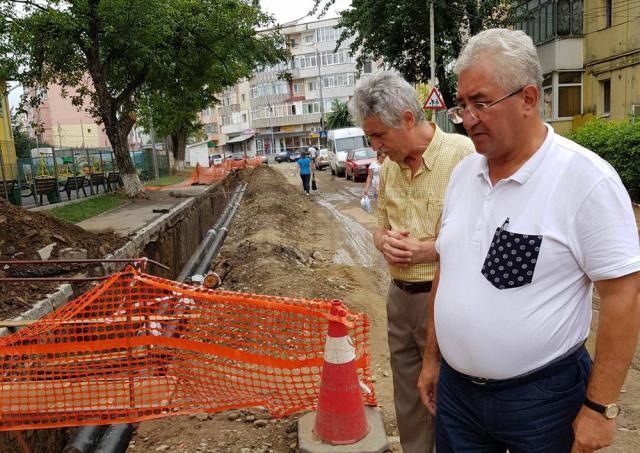 Primarul Ion Lungu, îngrijorat de lucrările de termoficare, care aproape au blocat cartierul Zamca