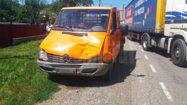 Accident cu 3 vehicule implicate la Rosiori