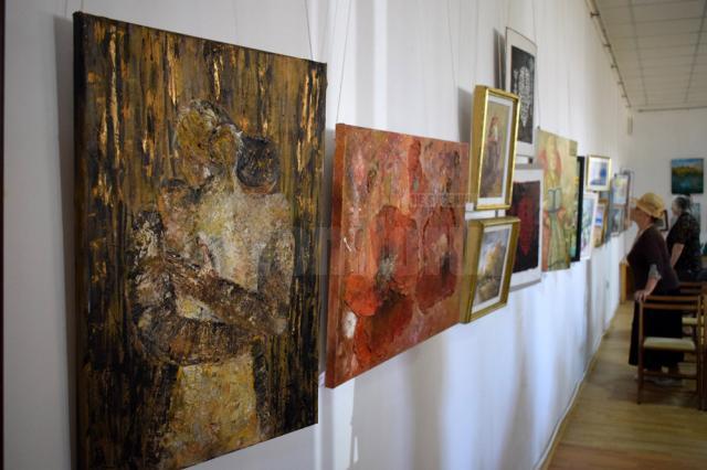 Vernisajul expoziţiei Salonul de Primăvară-Vară al artiştilor plastici amatori din judeţul Suceava