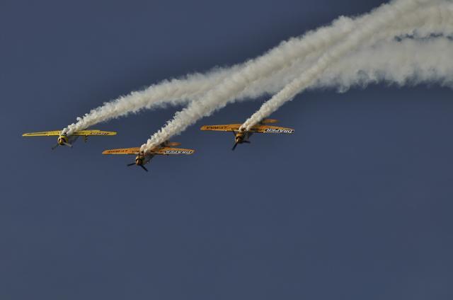 Demonstraţii cu avioane militare la Suceava Air Show