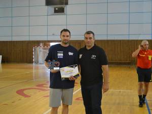 Florin Ciubotariu a primit diploma și trofeul pentru locul III la turneul de la Baia Mare