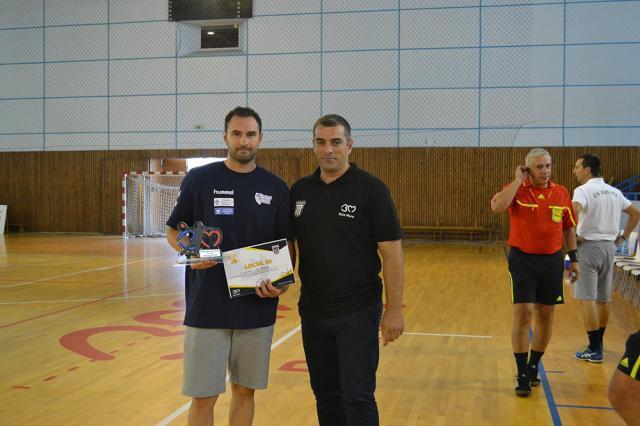 Florin Ciubotariu a primit diploma și trofeul pentru locul III la turneul de la Baia Mare