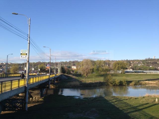 Podul peste apa Sucevei