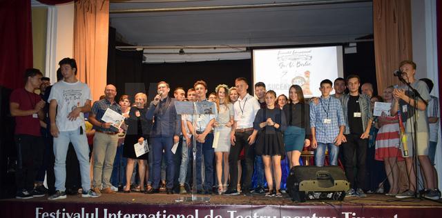 Trupa „Ghioceii” din Republica Moldova a câştigat trofeul Festivalului Internaţional de Teatru pentru Tineret „Gr. V. Birlic”