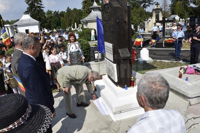 Placă comemorativă în memoria eroului bucovinean Ion Grămadă, dezvelită la cimitirul Pacea