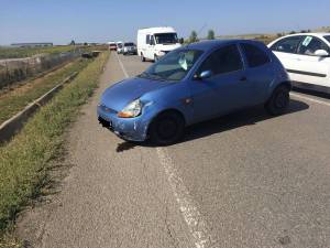Ford-ul implicat în accident