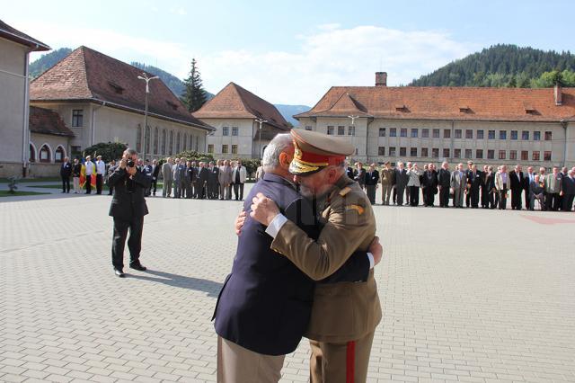 Promoţia 1967 a Colegiului Militar din Câmpulung s-a reunit cu prilejul jubileului de 50 de ani