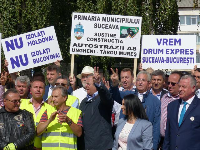 Sucevenii au susţinut protestul pentru construcţia autostrăzii Ungheni - Iaşi - Târgu Mureş