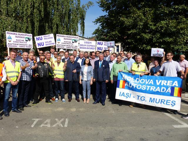 Sucevenii au îngroşat rândul protestatarilor care au solicitat construcţia autostrăzii Ungheni - Iaşi - Târgu Mureş