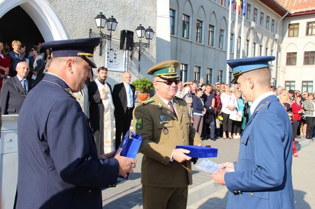 Momente emoționante și solemne, la deschiderea noului an școlar de la Colegiul Militar Câmpulung