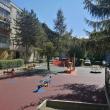 Lucrări de reparaţii şi turnare de covoare elastice la locurile de joacă din Suceava