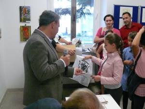 Premiile acordate de Muzeul Bucovinei la deschiderea expoziţiei Atelierelor de Artă "Din secretele maeştrilor – lumină şi culoare