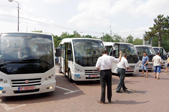 Primăria Suceava va cumpăra 10 noi autobuze de mărime medie, pentru TPL
