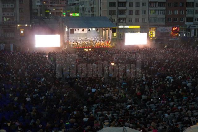 Mii de suceveni, prezenți la concertul Simfonii de Toamnă, ediţia a VI-a, organizat de Clubul Rotary Suceava – Bucovina