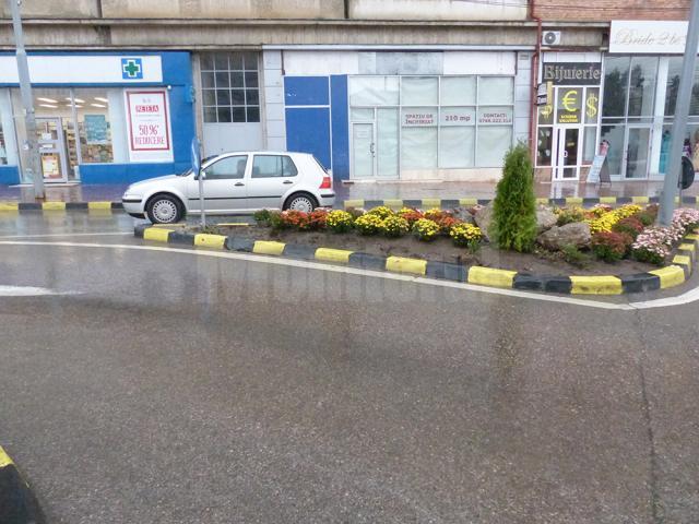 Ploaia de duminică dimineaţă a provocat inundaţii în bazar şi într-o parcare subterană din centrul Sucevei