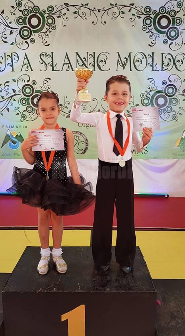 Performanţă Dansatori suceveni, pe primele locuri la Concursul de dans sportiv „Cupa Slănic Moldova”