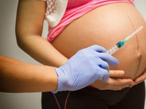 Peste 4.000 de doze de vaccin antitetanic pentru gravide şi 3.500 de doze de vaccin antihepatitic B pentru nou-născuţi, repartizate judeţului Suceava