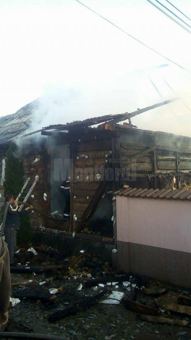 Incendiu la o casă din Baia2