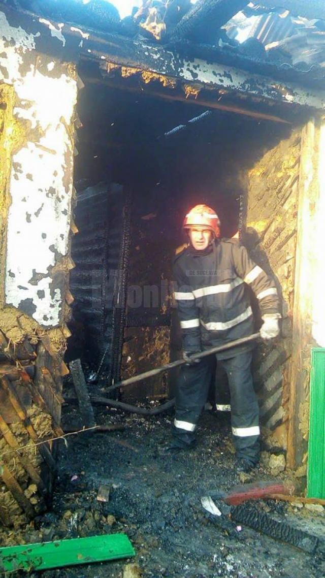 Incendiu la o casă din Baia6