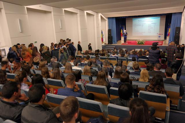 Aproape 3600 de noi studenți sunt înscriși la programele de licență, master și doctorat ale Universității „Ștefan cel Mare” Suceava