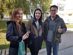 Studenţi din Turkmenistan și China, care învață la Universitatea Suceava