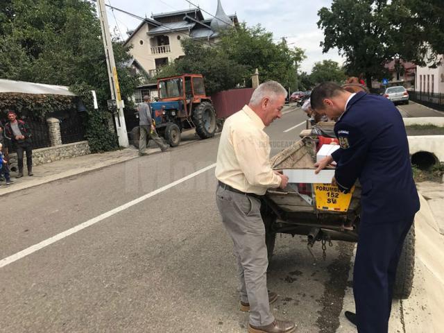 Plăcuţele reflectorizante au fost montate pe loc, în trafic