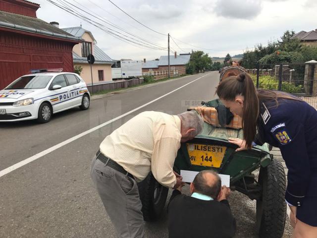 Plăcuţele reflectorizante au fost montate pe loc, în trafic