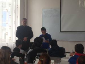Ziua Naţională de Comemorare a Holocaustului, marcate la Școala Gimnazială ”George Voevidca” Câmpulung Moldovenesc