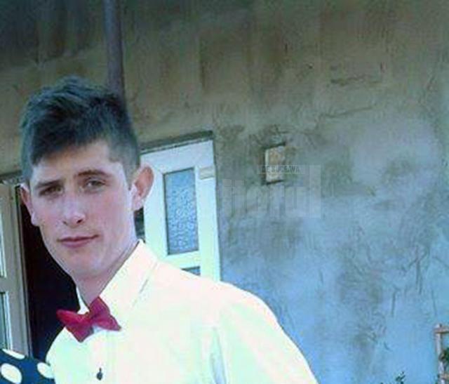 Daniel Rusu, tânărul de 19 ani aflat pe bancheta din dreapta, mort și el în urma teribilului accident