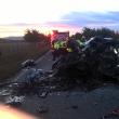 Şoferul care a pătruns pe contrasens a murit sfârtecat în maşina distrusă complet
