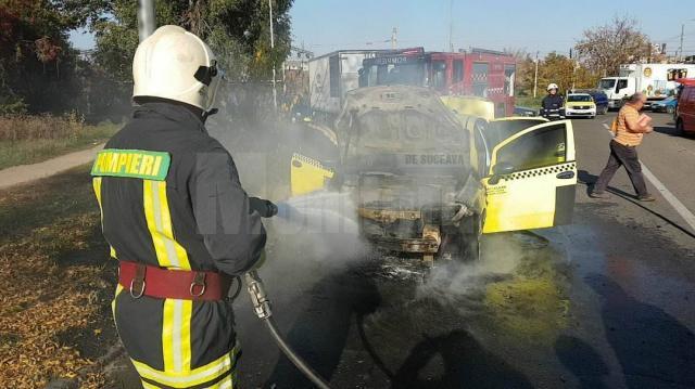 Pompierii au încercat să limiteze pagubele