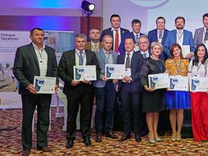 Primarul Mihăiță Negură a primit un premiu de excelenta pentru proiectul de reabilitare a unei grădiniţe